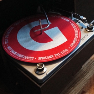 gigantic_slipmat_1